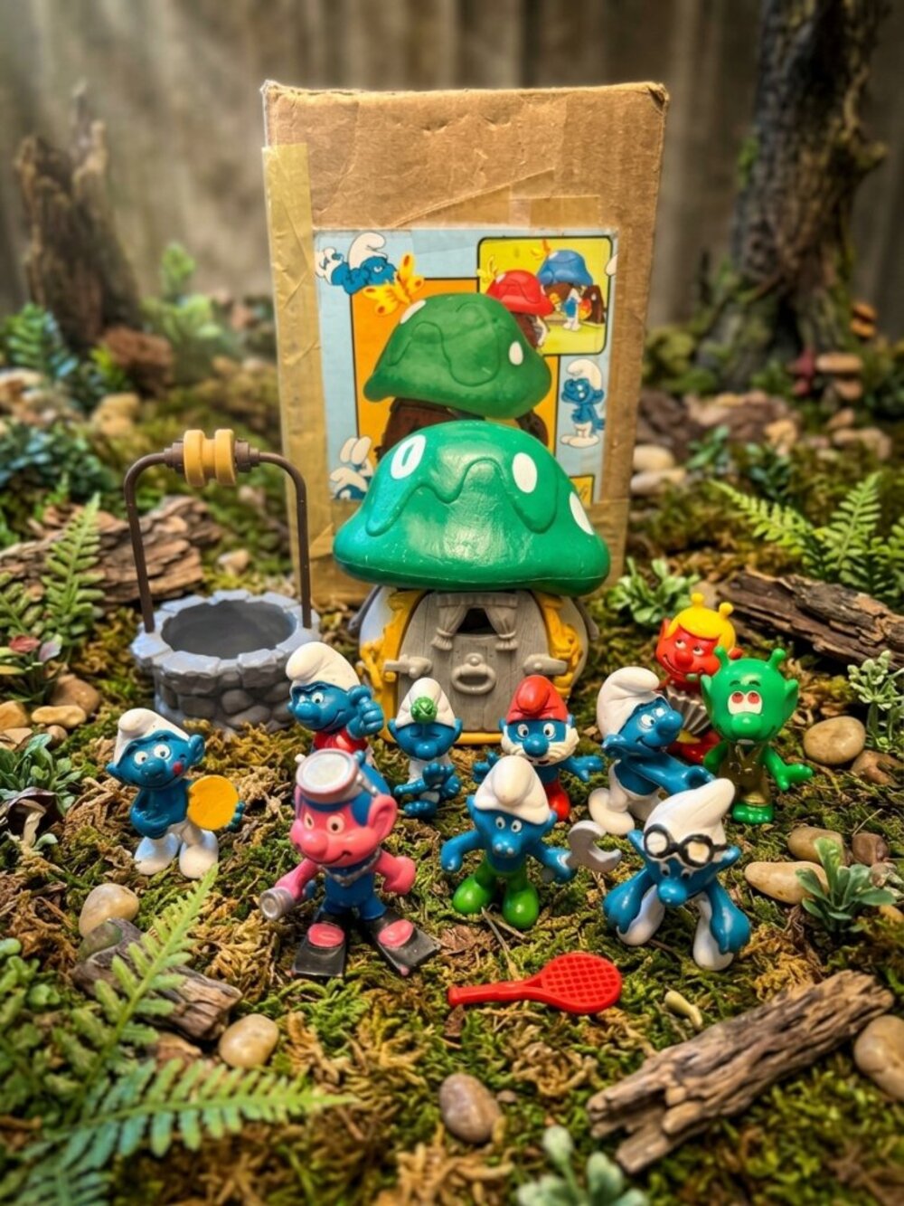 Rare Vintage Smurf Village Playset Lot Mushroom House, Wishing Well & 10 Figures